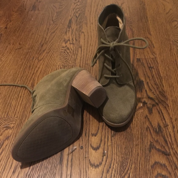 Jessica Simpson Shoes - Jessica Simpson olive green suede booties, size 8